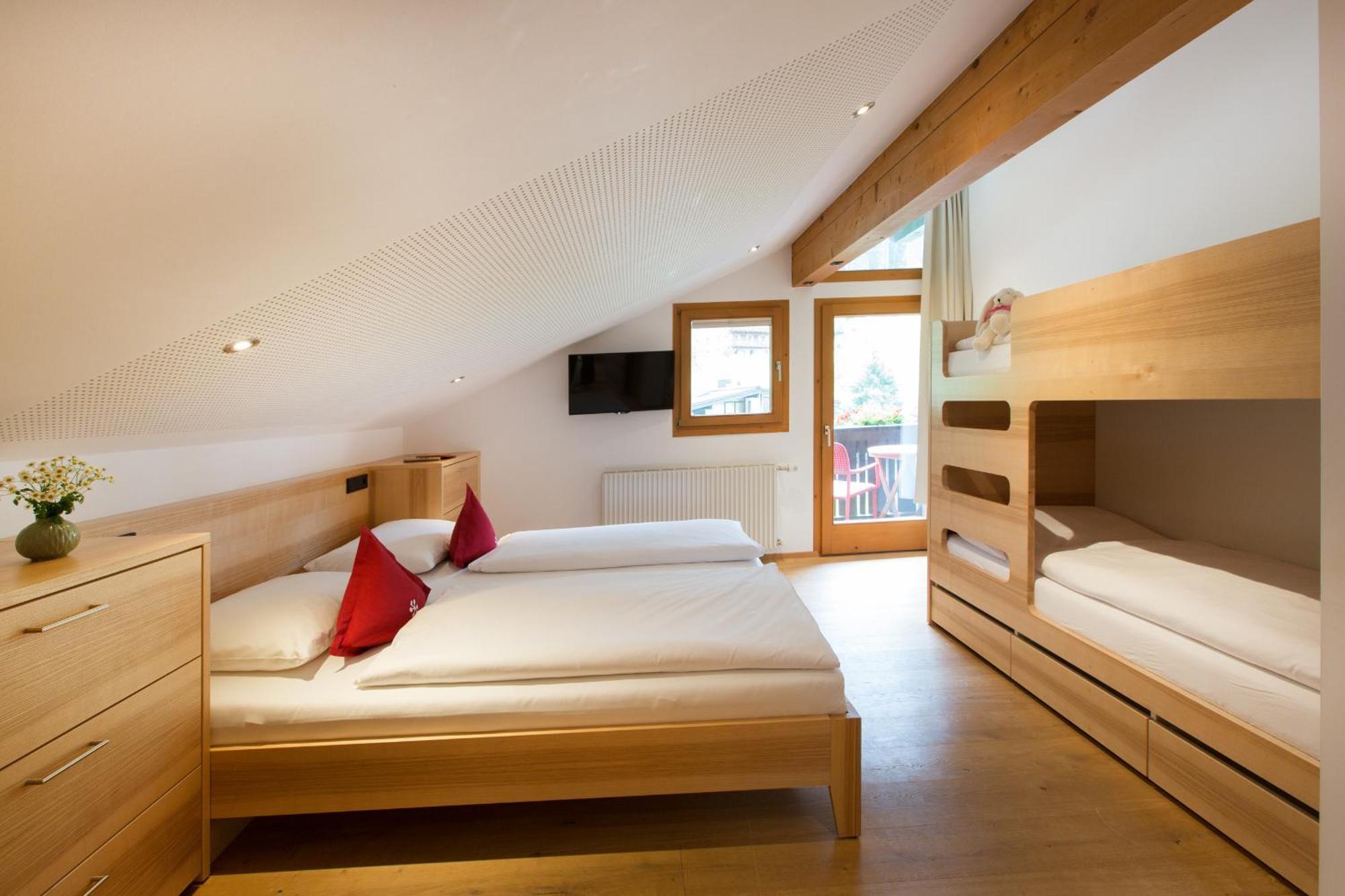 Familienhotel Mateera Gargellen / Montafon Exteriör bild