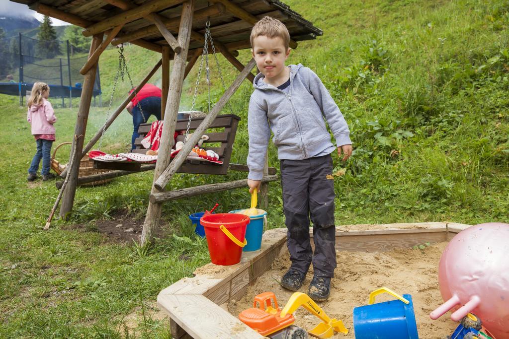 Familienhotel Mateera Gargellen / Montafon Exteriör bild